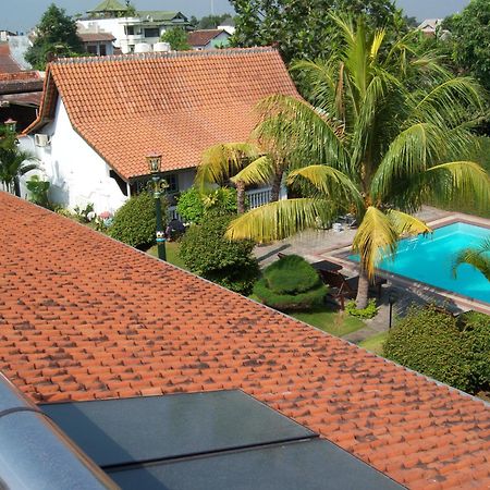 Hotel Tulips Yogyakarta Kültér fotó