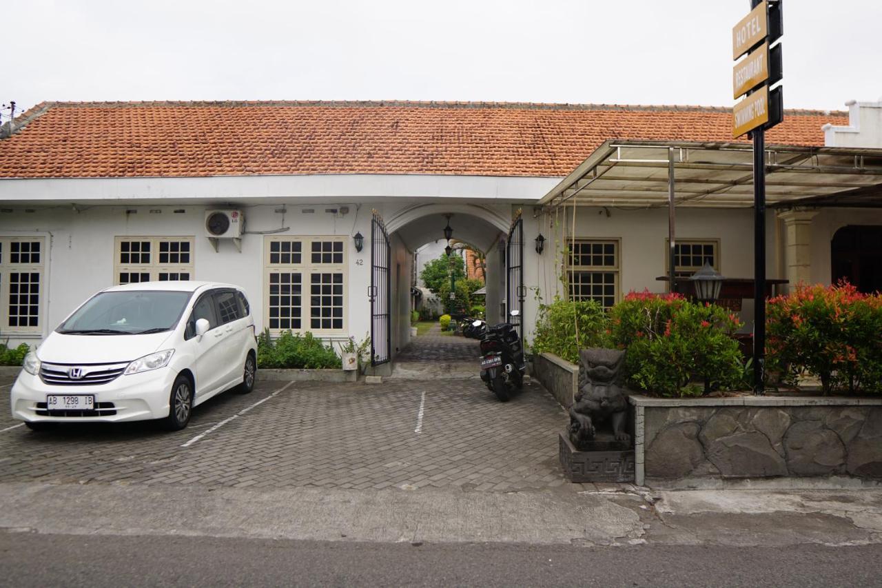Hotel Tulips Yogyakarta Kültér fotó