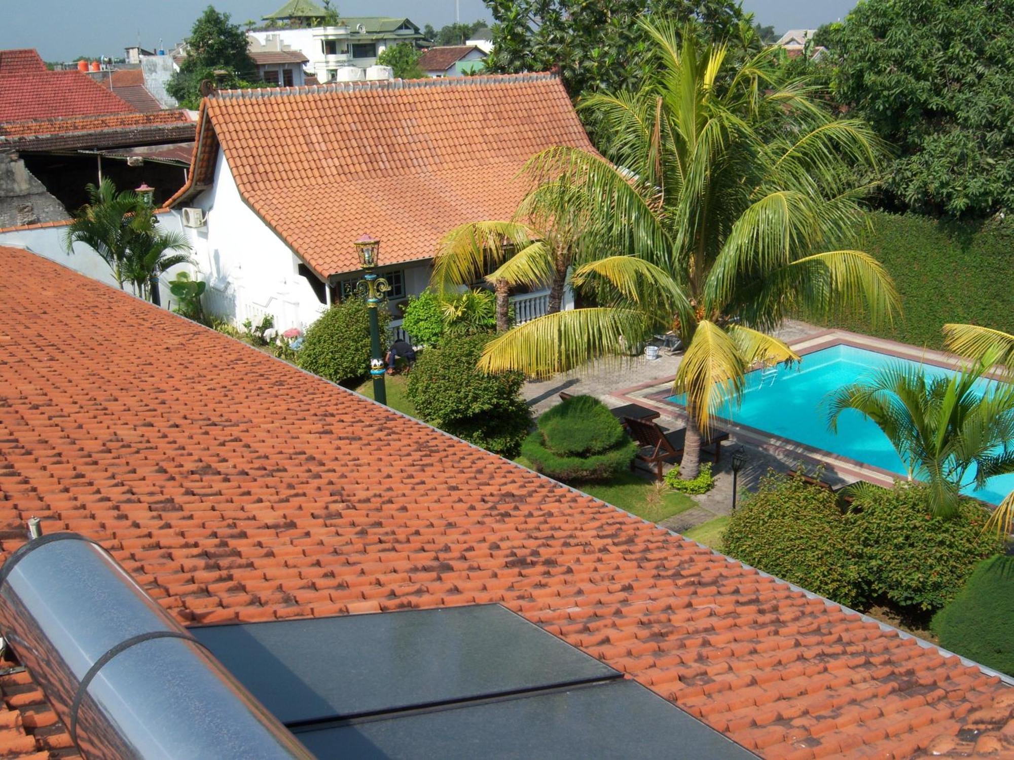 Hotel Tulips Yogyakarta Kültér fotó