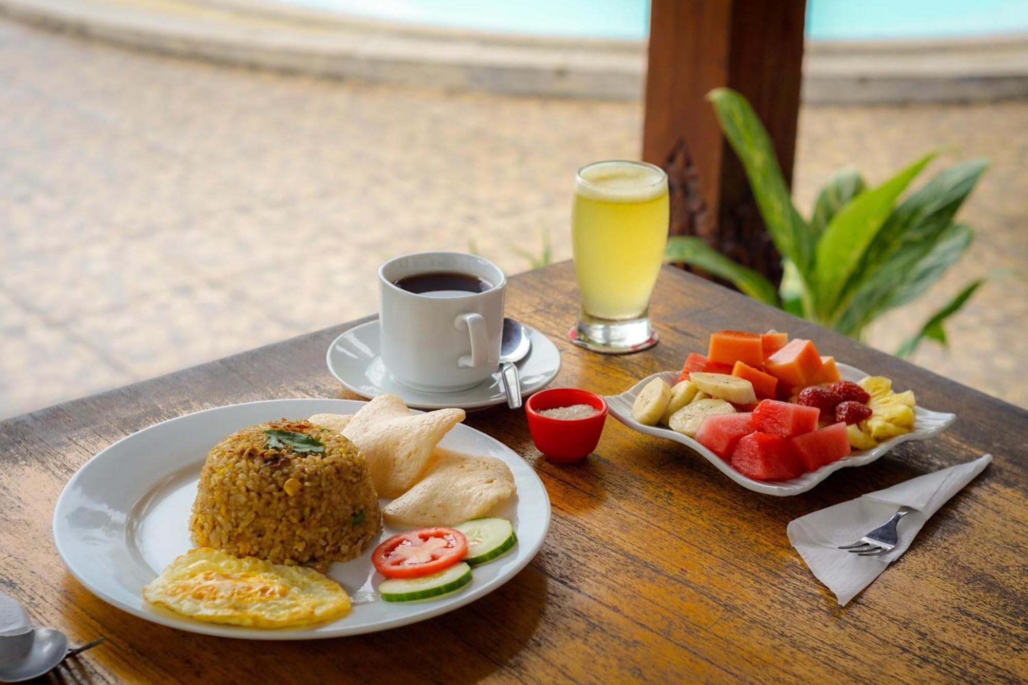 Hotel Tulips Yogyakarta Kültér fotó